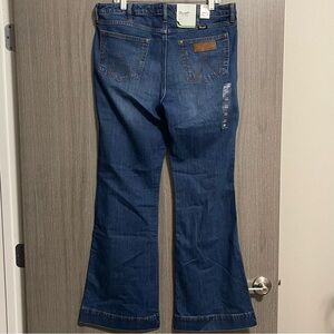 NWT Wrangler High Rise Trouser - Retro Style & Stretch - Size 33 | 34